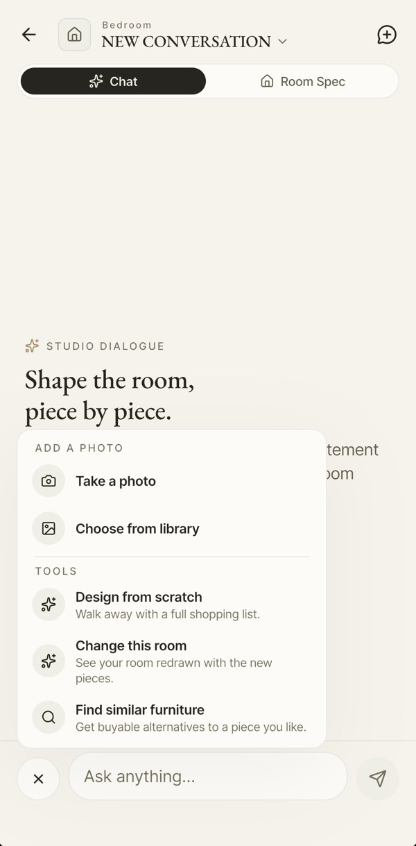 The chat inside a room, with the three tools: Design from scratch, Change this room and Find similar furniture